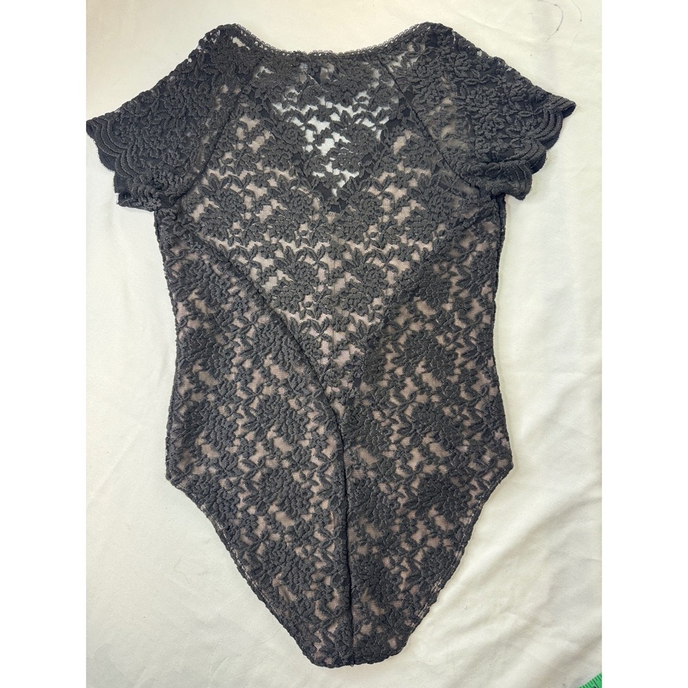 Bebe Addiction Black Lace Bodysuit Short Sleeve V-Neck Tan Lining Large sheer - Picture 3 of 16